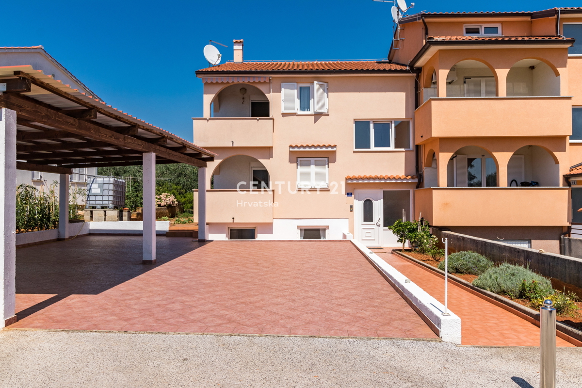 Flat For sale - ISTARSKA TAR-VABRIGA