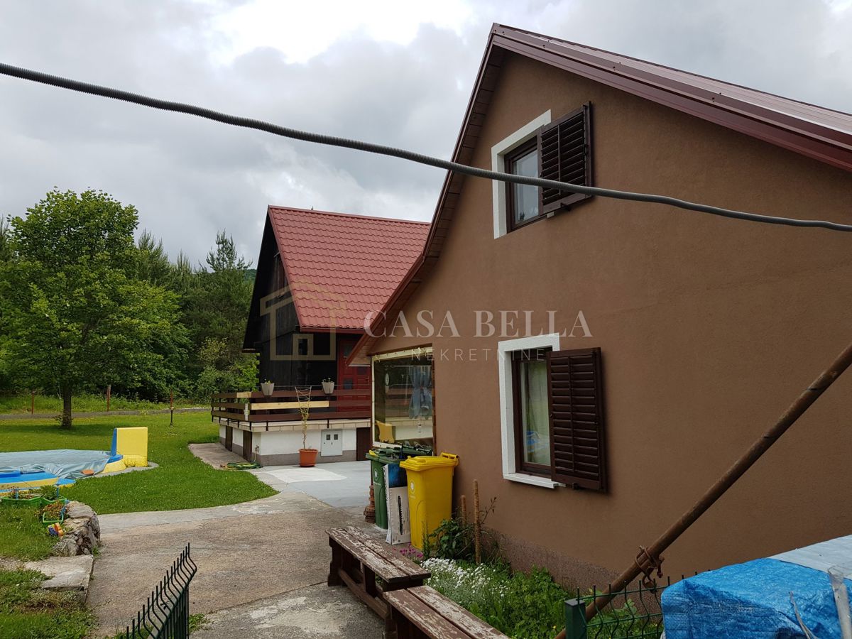 Kuća Na prodaju - LIČKO-SENJSKA PLITVIČKA JEZERA