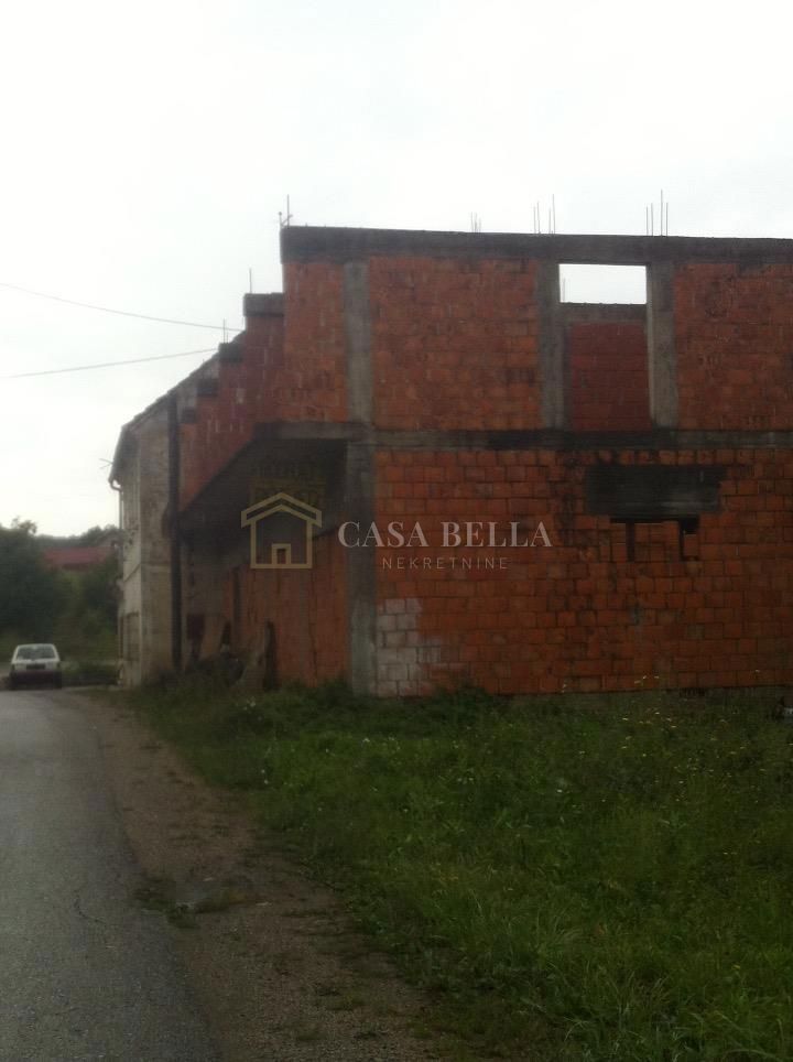 Hiša Na predaj - KARLOVAČKA KARLOVAC