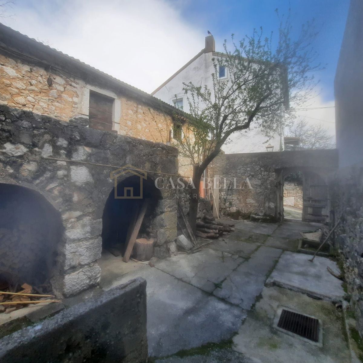 Kuća Na prodaju - PRIMORSKO-GORANSKA VINODOLSKA OPĆINA