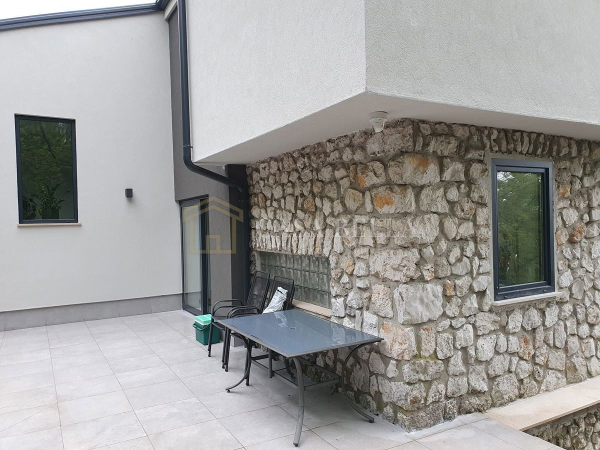 Kuća Na prodaju - PRIMORSKO-GORANSKA KOSTRENA