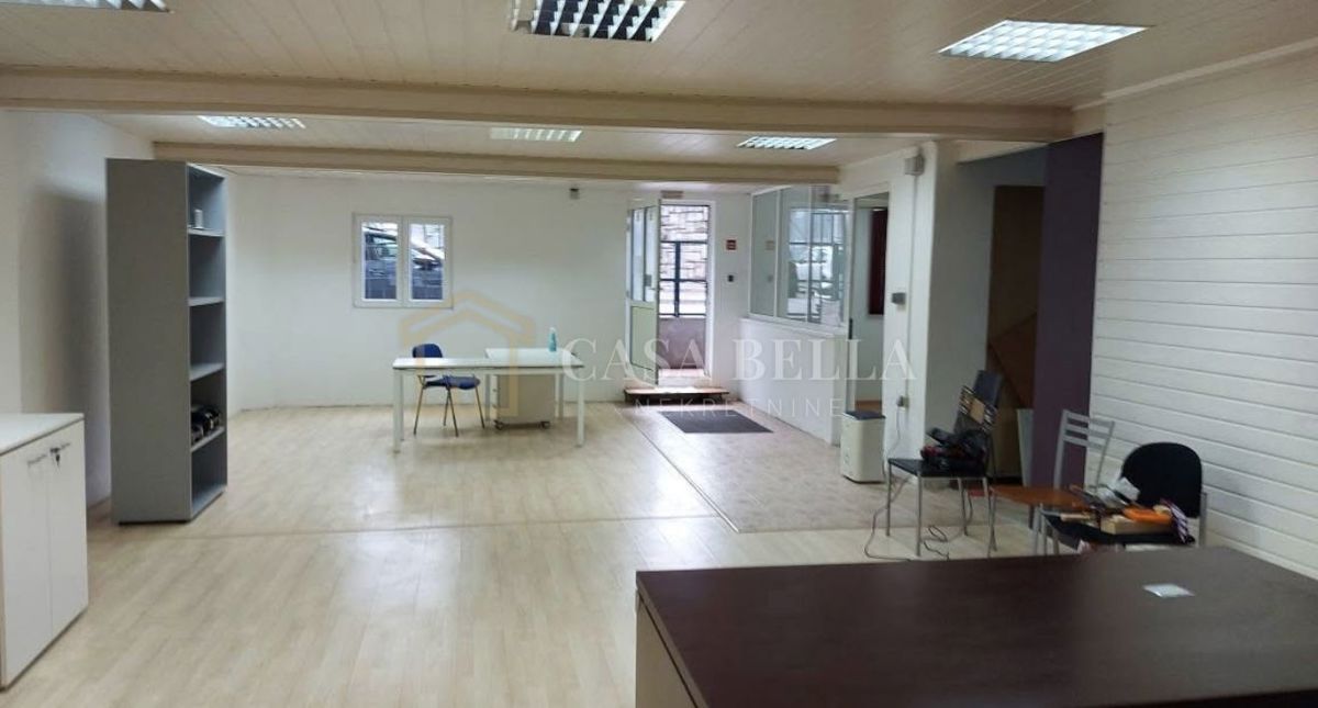 Lokal użytkowy Na sprzedaż - Primorsko-goranska Rijeka - foto 1/4