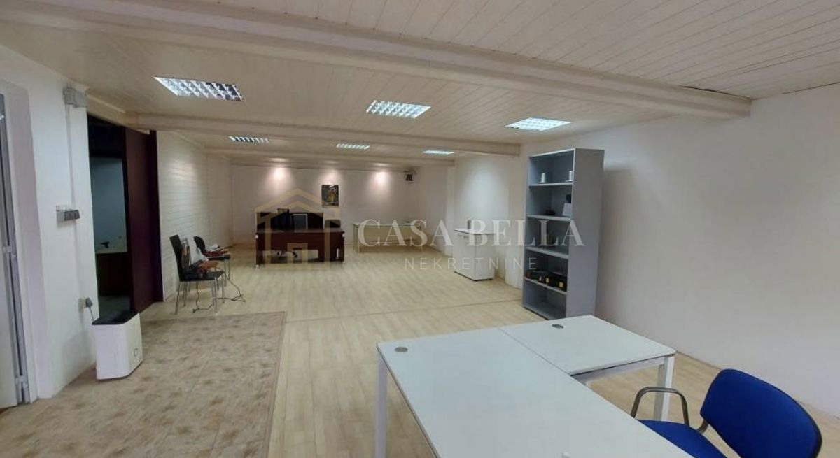 Lokal użytkowy Na sprzedaż - Primorsko-goranska Rijeka - foto 2/4