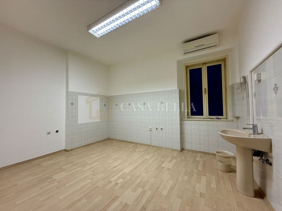 Gewerbefläche Zu vermieten - Primorsko-goranska Rijeka - foto 4/7