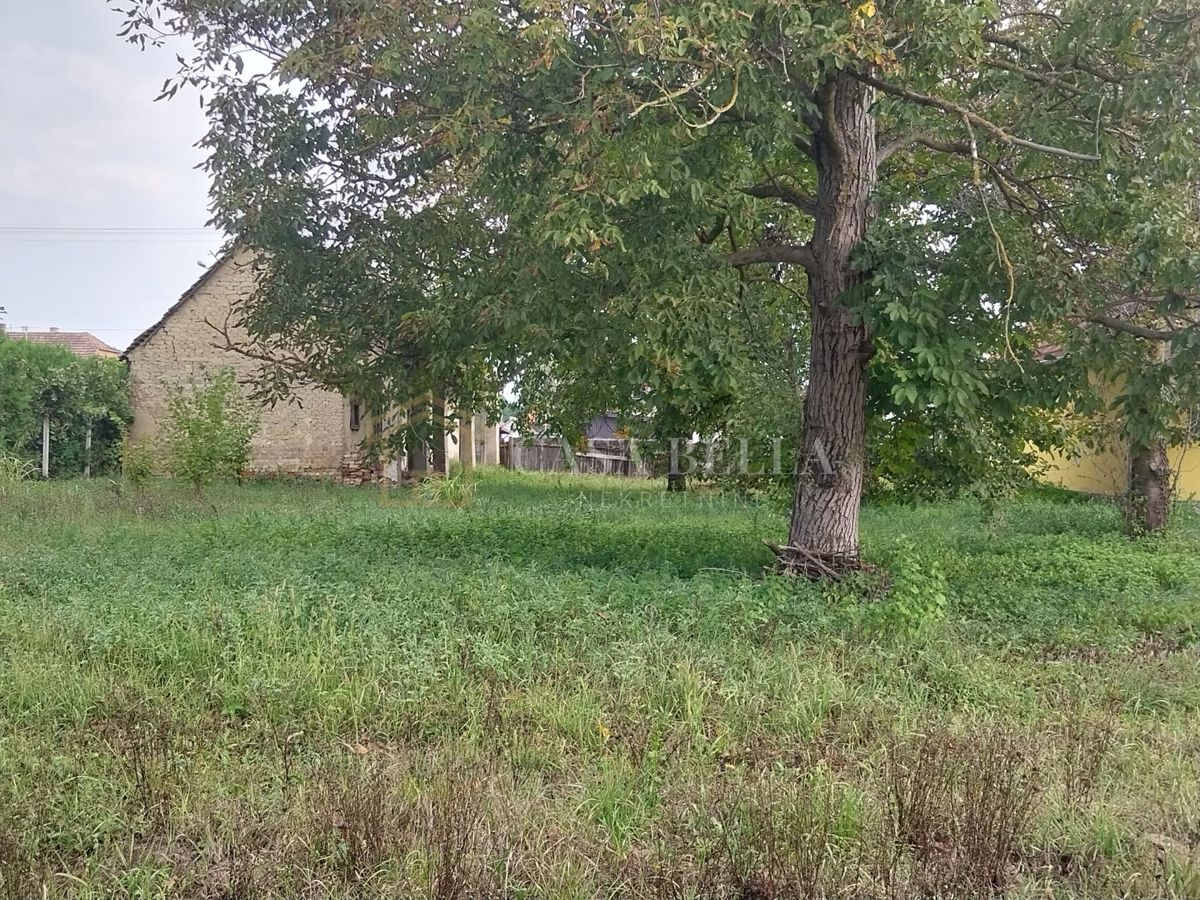 Haus Zu verkaufen - OSJEČKO-BARANJSKA VALPOVO