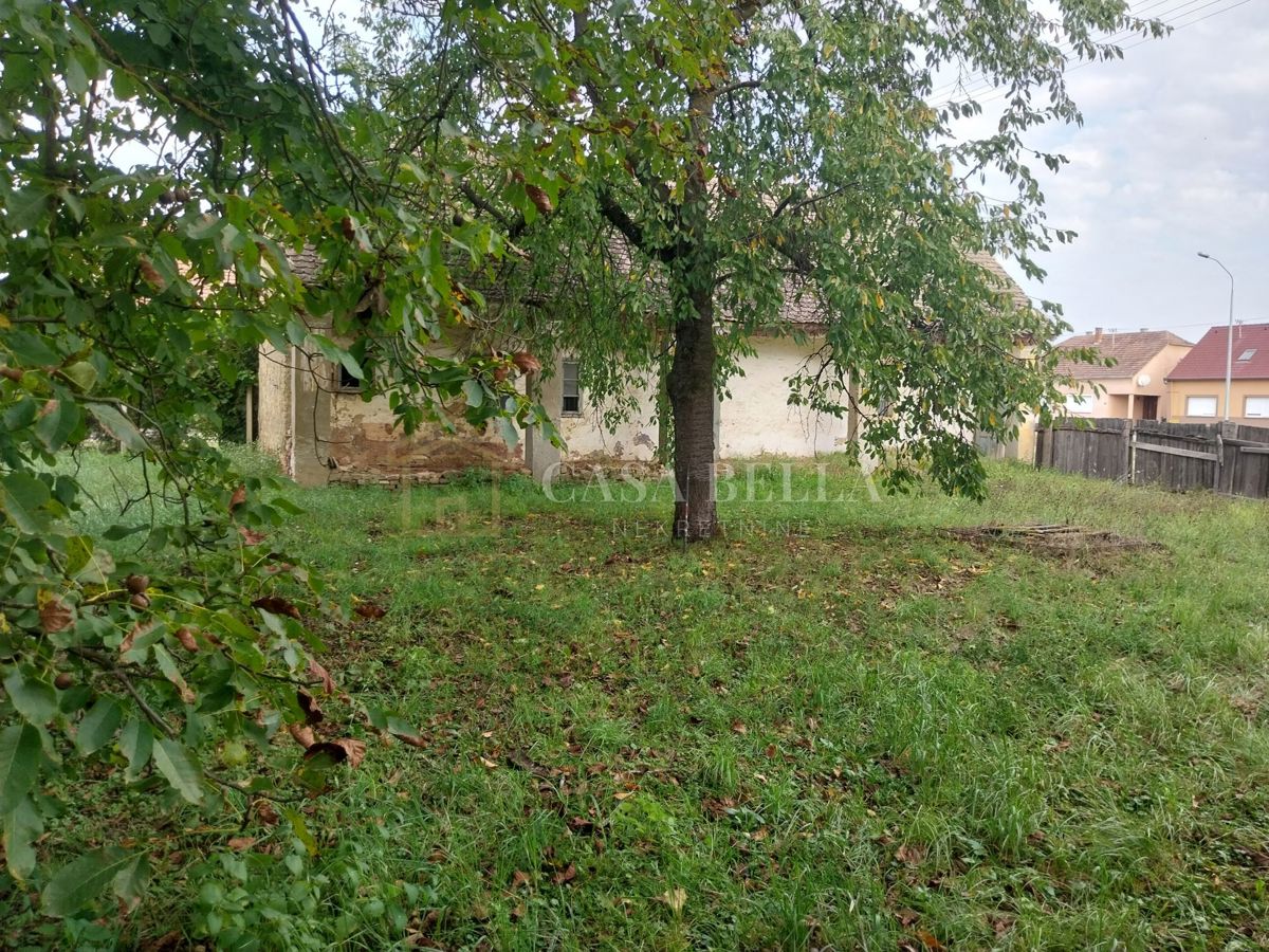 Haus Zu verkaufen - OSJEČKO-BARANJSKA VALPOVO