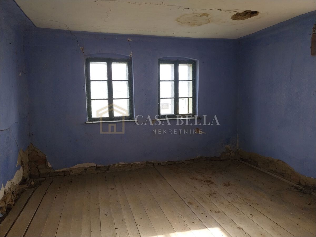 Haus Zu verkaufen - OSJEČKO-BARANJSKA VALPOVO