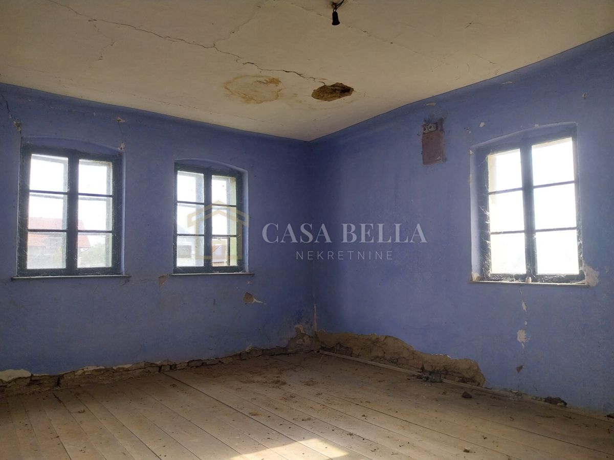 Haus Zu verkaufen - OSJEČKO-BARANJSKA VALPOVO