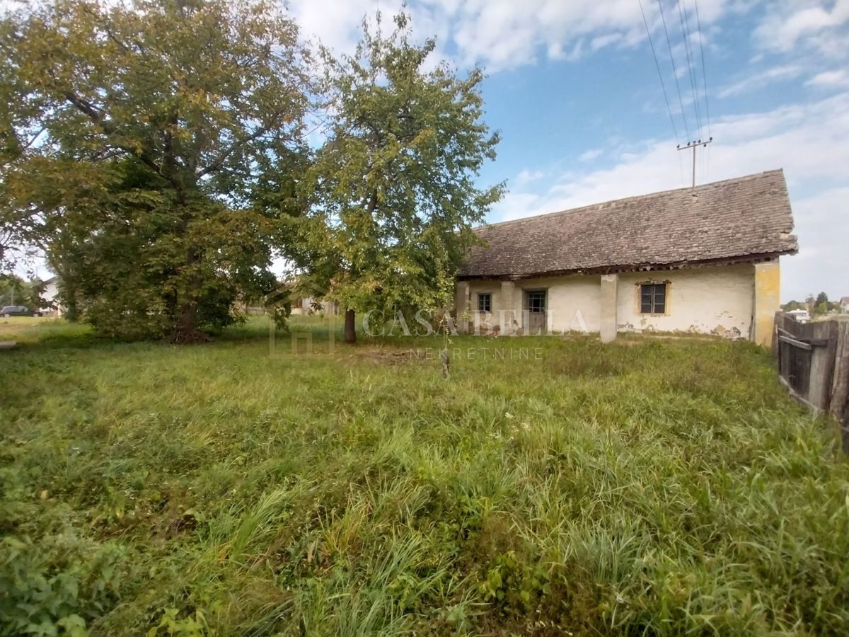 Haus Zu verkaufen - OSJEČKO-BARANJSKA VALPOVO
