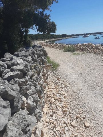 Land for sale – Novalja