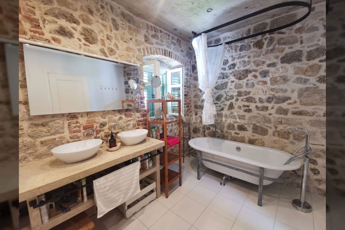Casa In vendita - PRIMORSKO-GORANSKA KRK