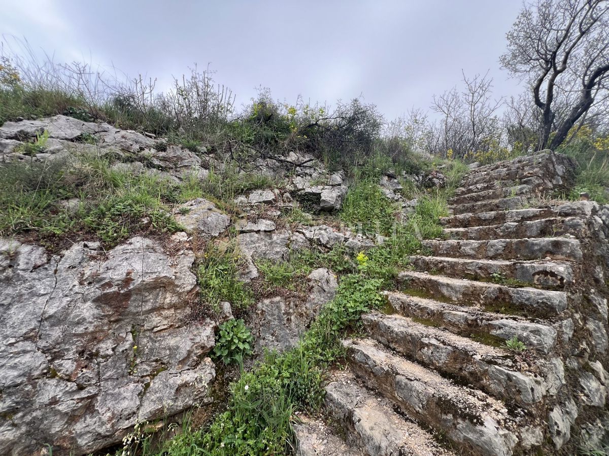 Zemljište Na prodaju - PRIMORSKO-GORANSKA NOVI VINODOLSKI