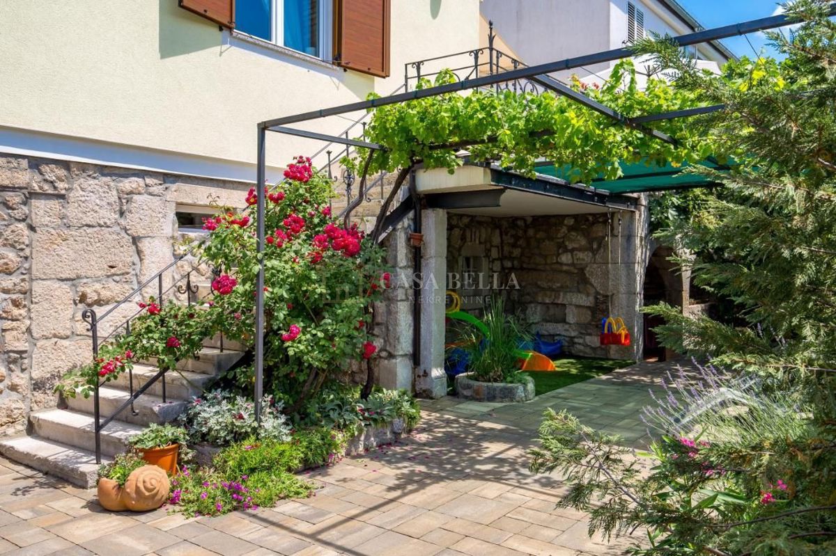 Haus Zu vermieten - PRIMORSKO-GORANSKA VINODOLSKA OPĆINA