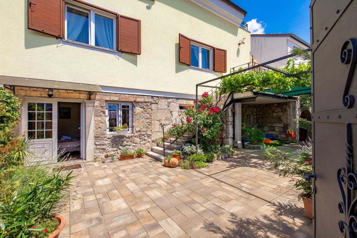 Haus Zu vermieten - PRIMORSKO-GORANSKA VINODOLSKA OPĆINA