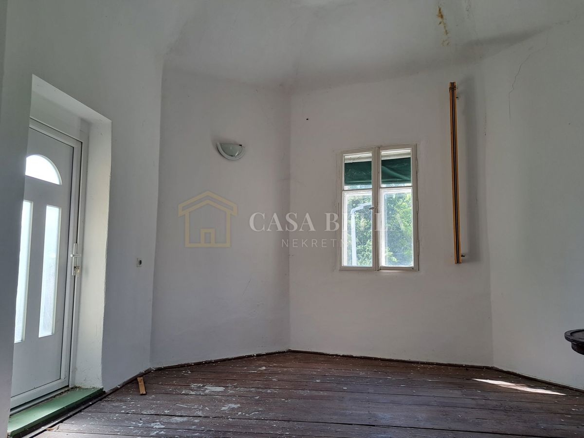 Haus Zu verkaufen - OSJEČKO-BARANJSKA VALPOVO