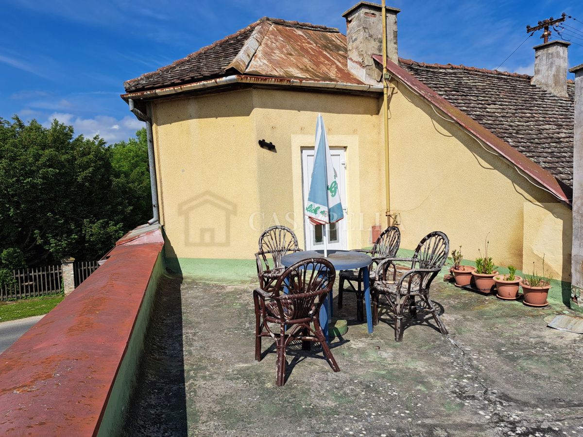 Haus Zu verkaufen - OSJEČKO-BARANJSKA VALPOVO