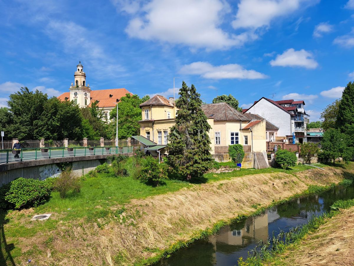 Haus Zu verkaufen - OSJEČKO-BARANJSKA VALPOVO