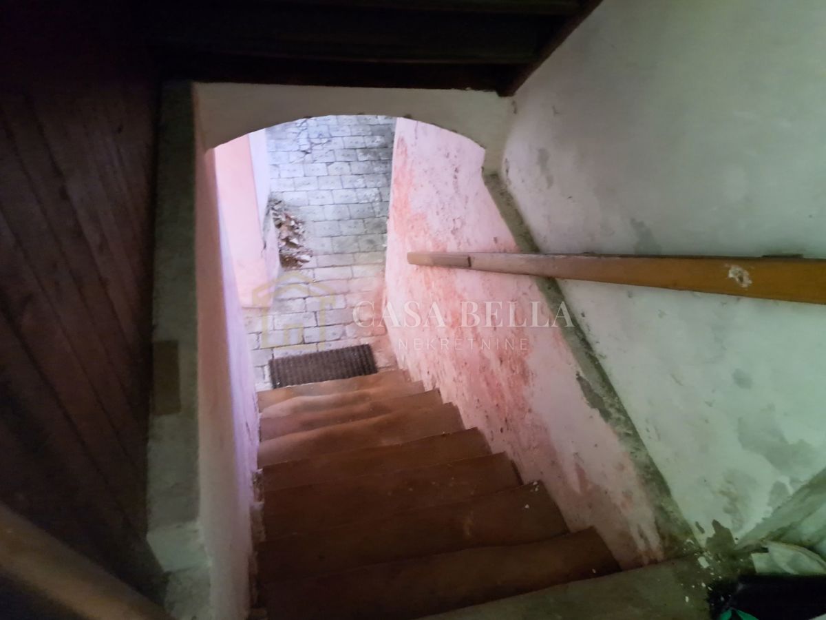 Haus Zu verkaufen - OSJEČKO-BARANJSKA VALPOVO