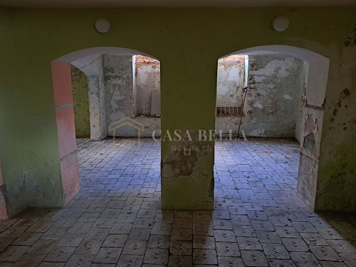 Haus Zu verkaufen - OSJEČKO-BARANJSKA VALPOVO