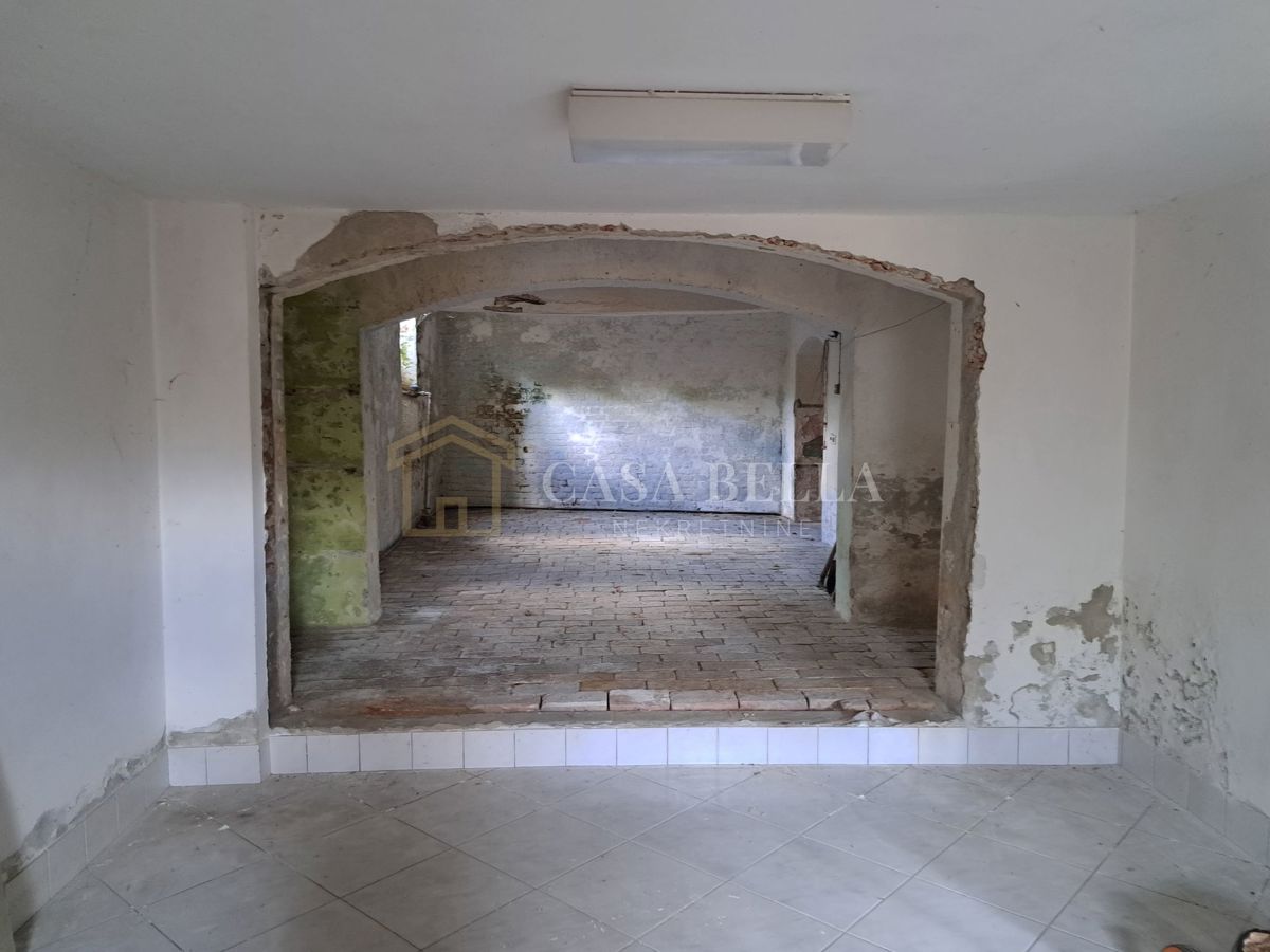 Haus Zu verkaufen - OSJEČKO-BARANJSKA VALPOVO