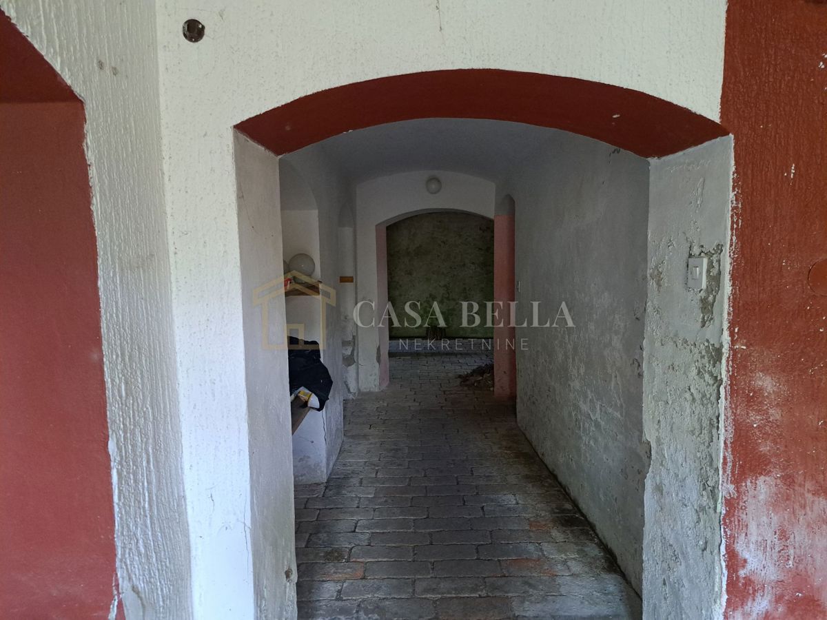 Haus Zu verkaufen - OSJEČKO-BARANJSKA VALPOVO