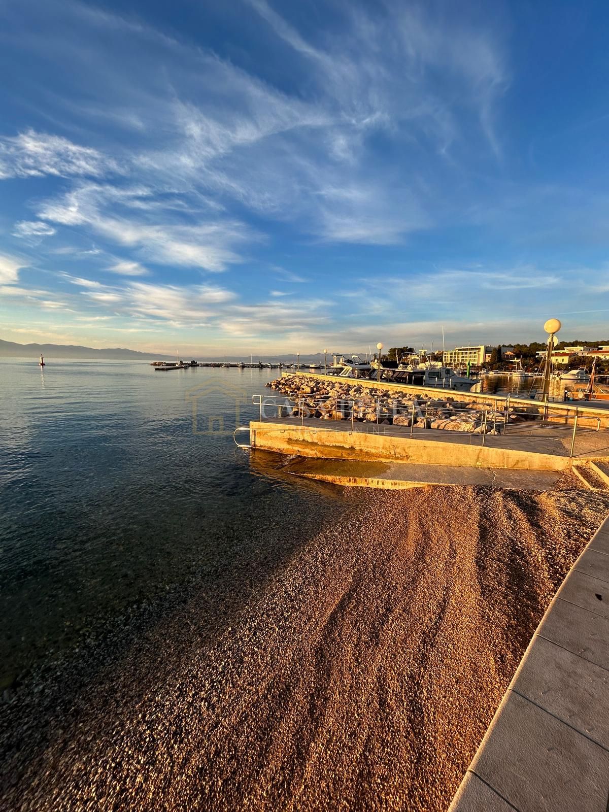 Apartma Na predaj - PRIMORSKO-GORANSKA KRK