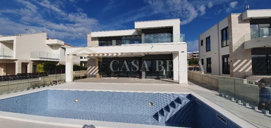 Casa In vendita - LIČKO-SENJSKA NOVALJA
