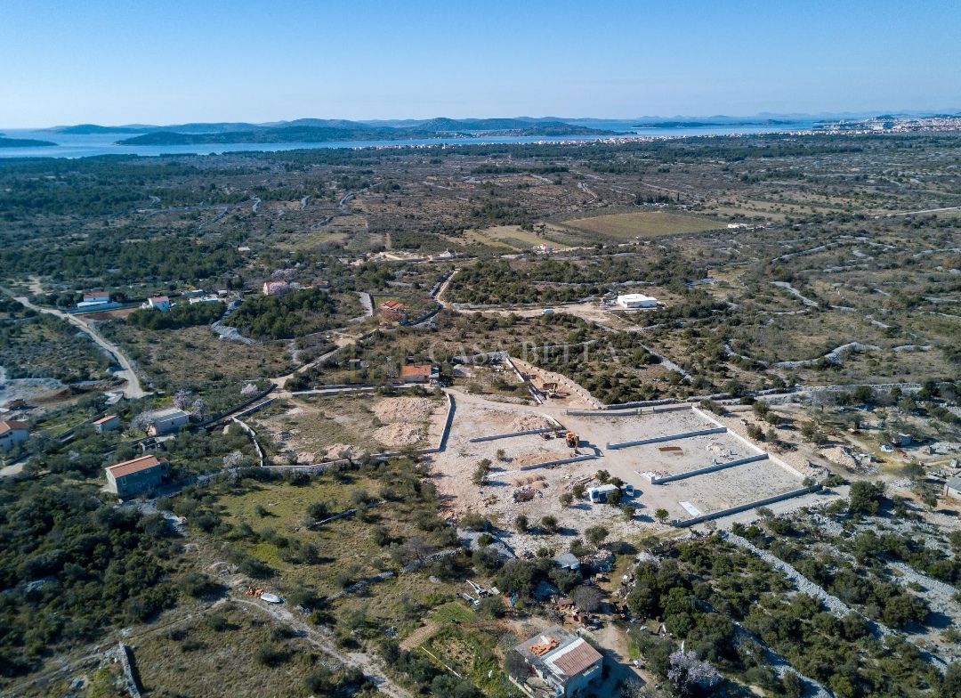 Pozemok Na predaj - ŠIBENSKO-KNINSKA ŠIBENIK