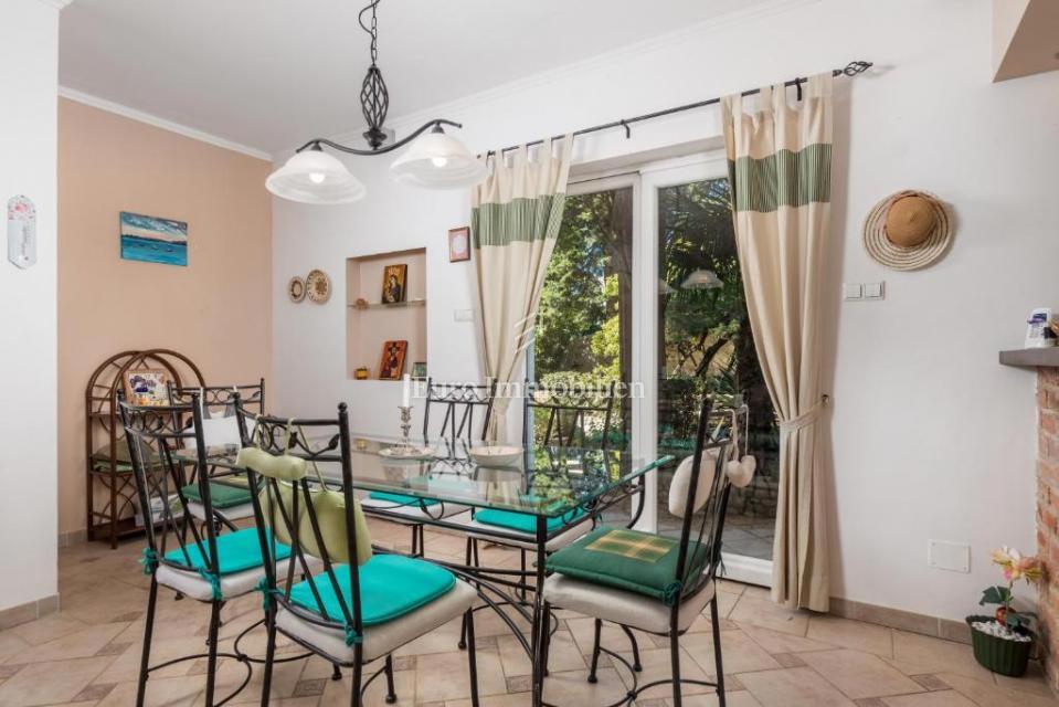 Kuća Na prodaju - PRIMORSKO-GORANSKA CRIKVENICA