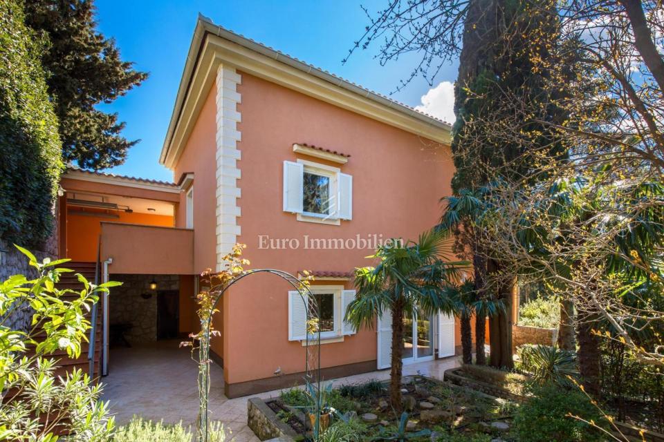 Kuća Na prodaju - PRIMORSKO-GORANSKA CRIKVENICA