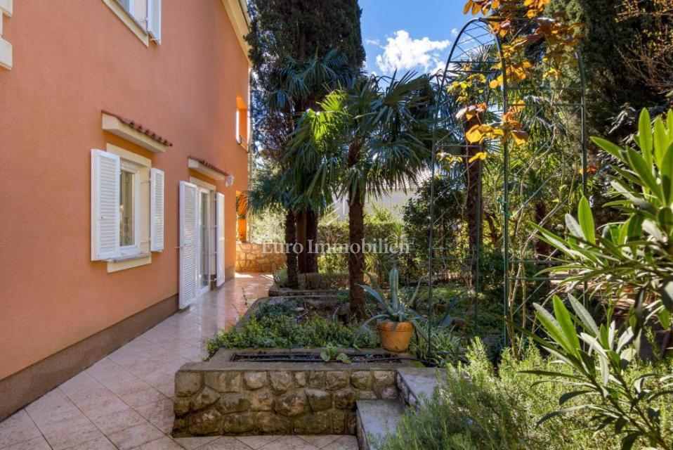Kuća Na prodaju - PRIMORSKO-GORANSKA CRIKVENICA