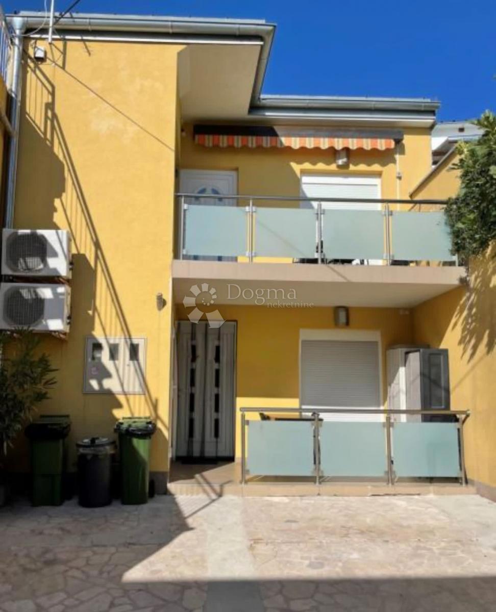 Haus Zu verkaufen - Primorsko-goranska Novi Vinodolski - foto 2/14