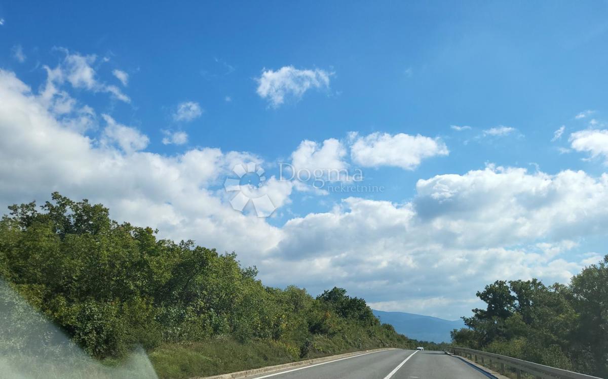 Zemljište Na prodaju - PRIMORSKO-GORANSKA NOVI VINODOLSKI