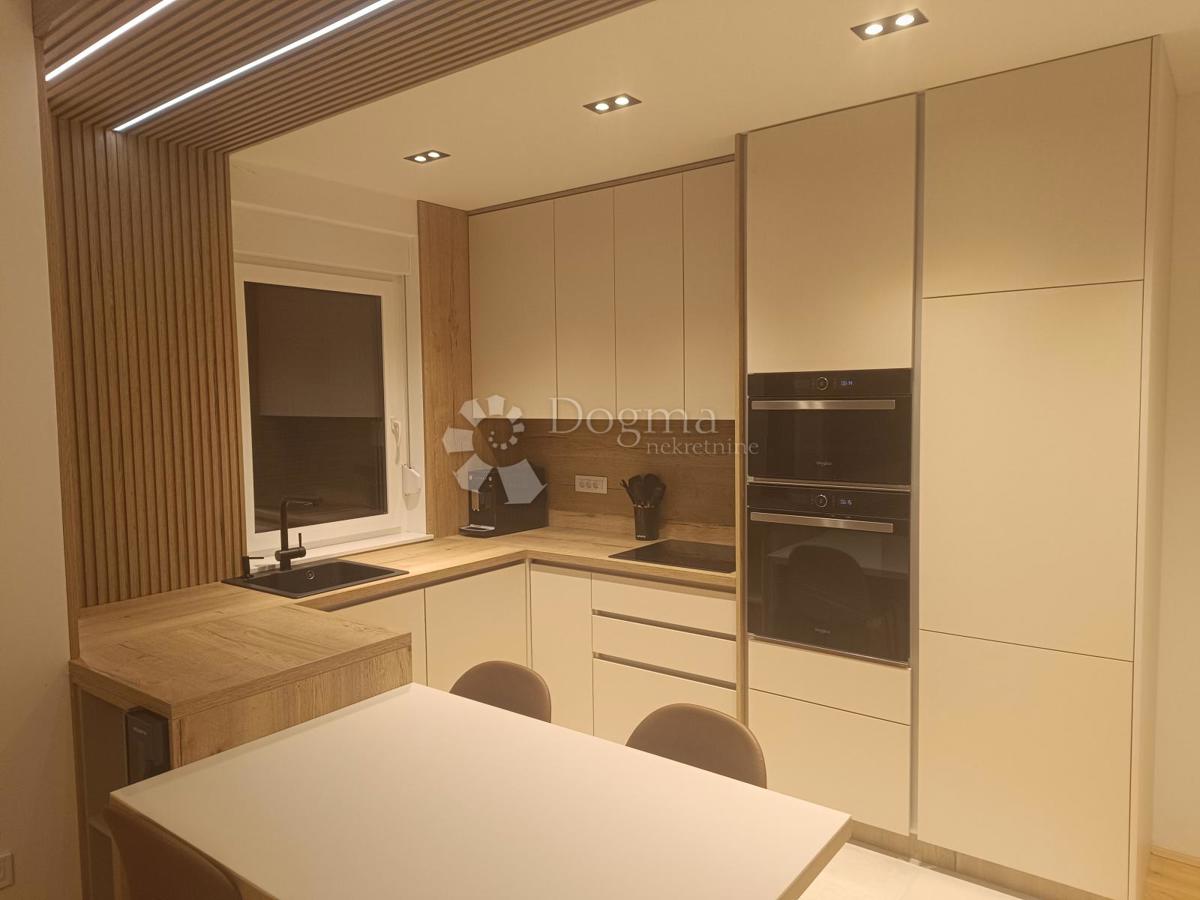 Flat For rent - OSJEČKO-BARANJSKA OSIJEK