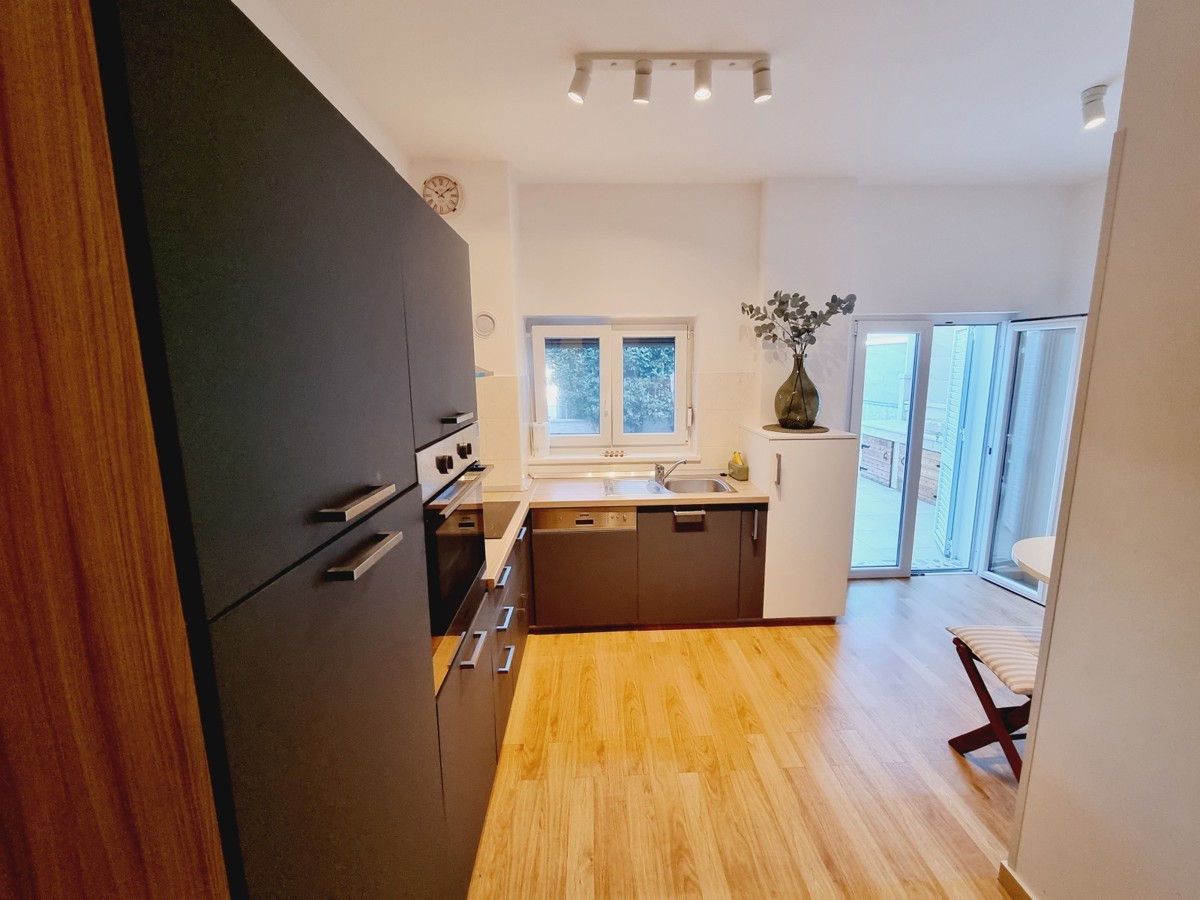 Apartma Na predaj - ISTARSKA NOVIGRAD
