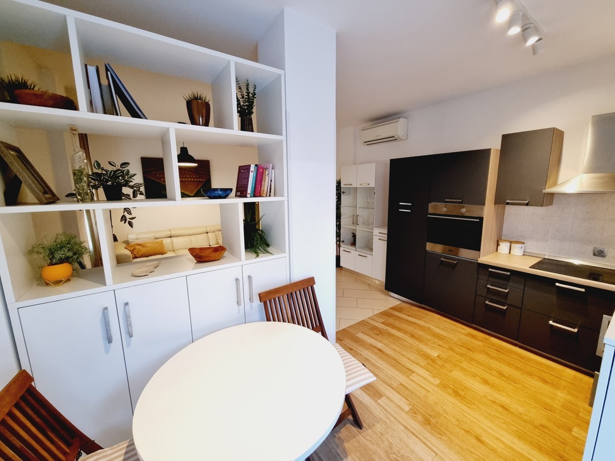Apartma Na predaj - ISTARSKA NOVIGRAD
