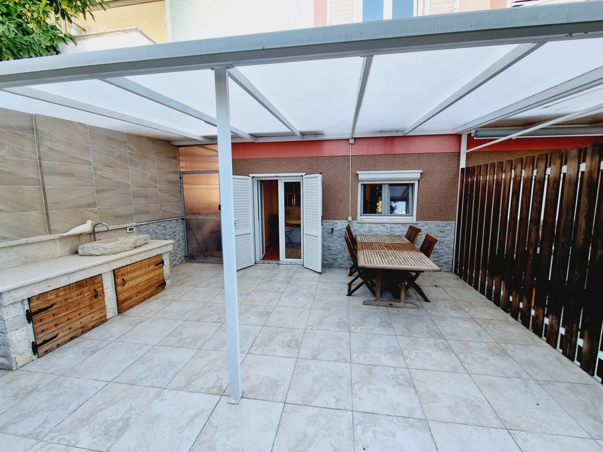 Apartma Na predaj - ISTARSKA NOVIGRAD