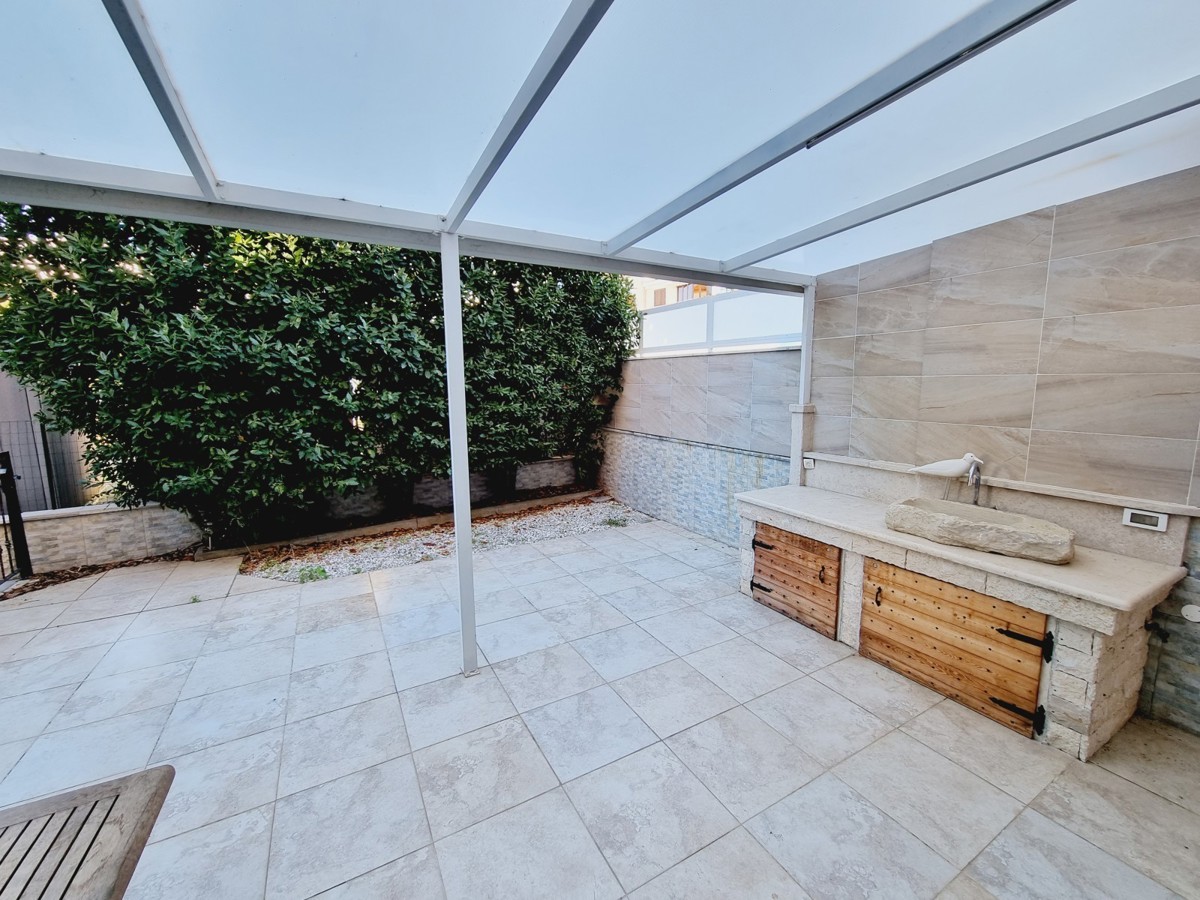 Apartma Na predaj - ISTARSKA NOVIGRAD