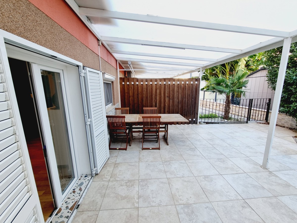 Apartma Na predaj - ISTARSKA NOVIGRAD