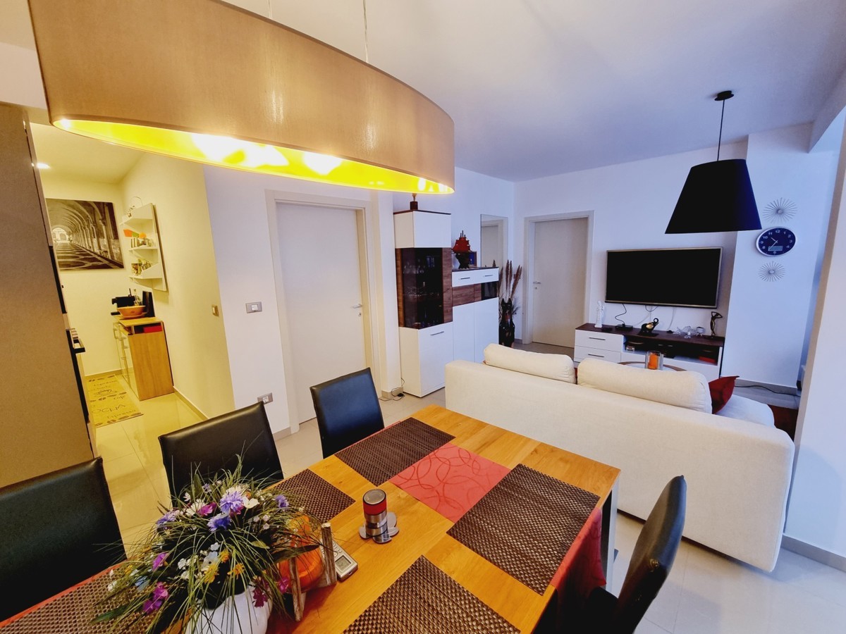 Apartma Na predaj - ISTARSKA NOVIGRAD