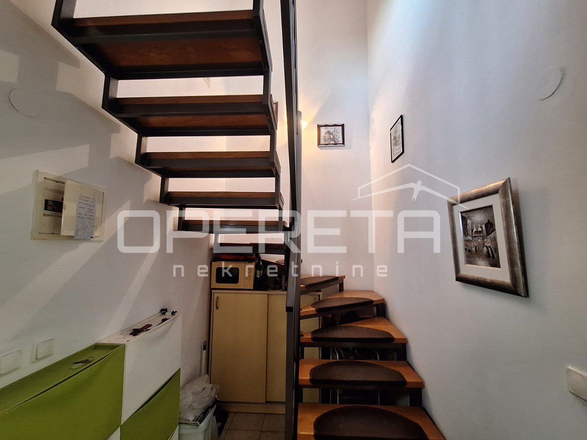 Casa In vendita - ŠIBENSKO-KNINSKA ŠIBENIK