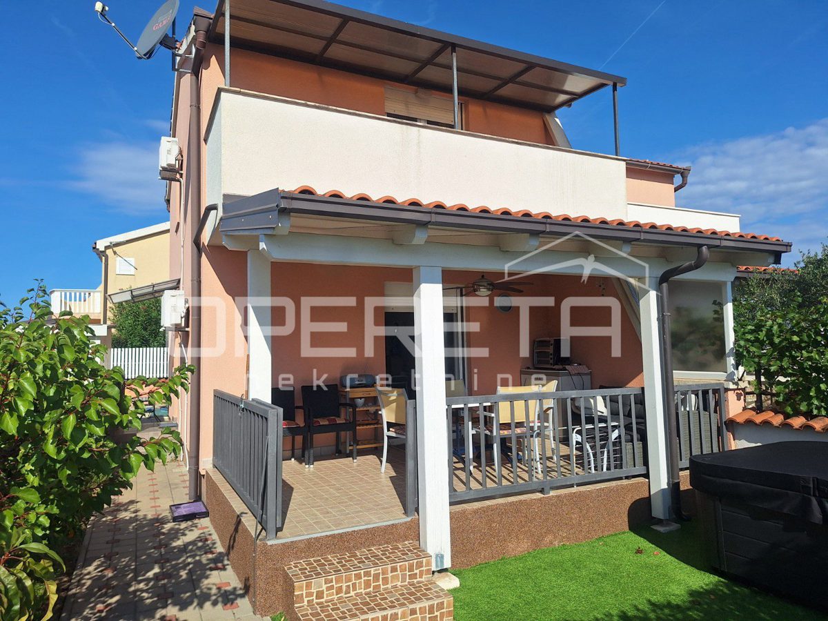 Casa In vendita - ŠIBENSKO-KNINSKA ŠIBENIK