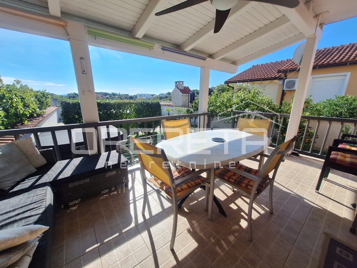 Casa In vendita - ŠIBENSKO-KNINSKA Šibenik