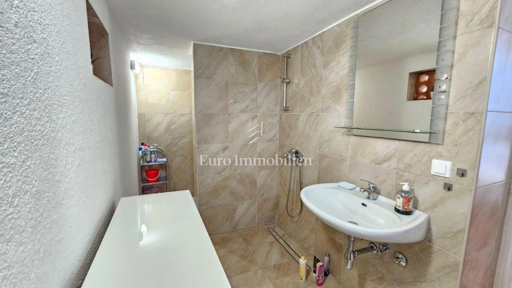 Haus Zu verkaufen - PRIMORSKO-GORANSKA CRIKVENICA