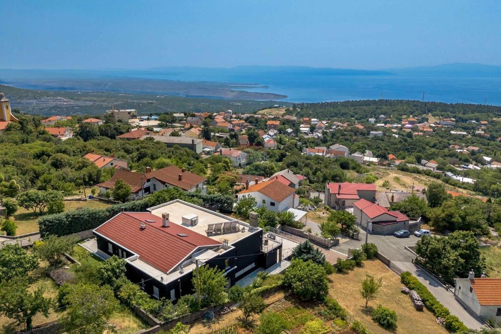 Dom Na predaj - PRIMORSKO-GORANSKA Bakar