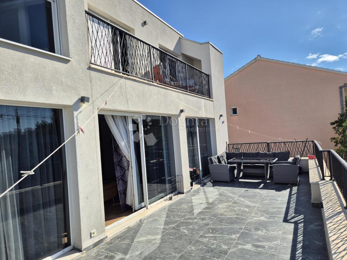 Flat For sale - Splitsko-dalmatinska Podstrana - foto 1/19