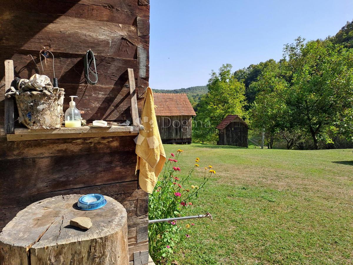 Dom Na sprzedaż - SISAČKO-MOSLAVAČKA GVOZD