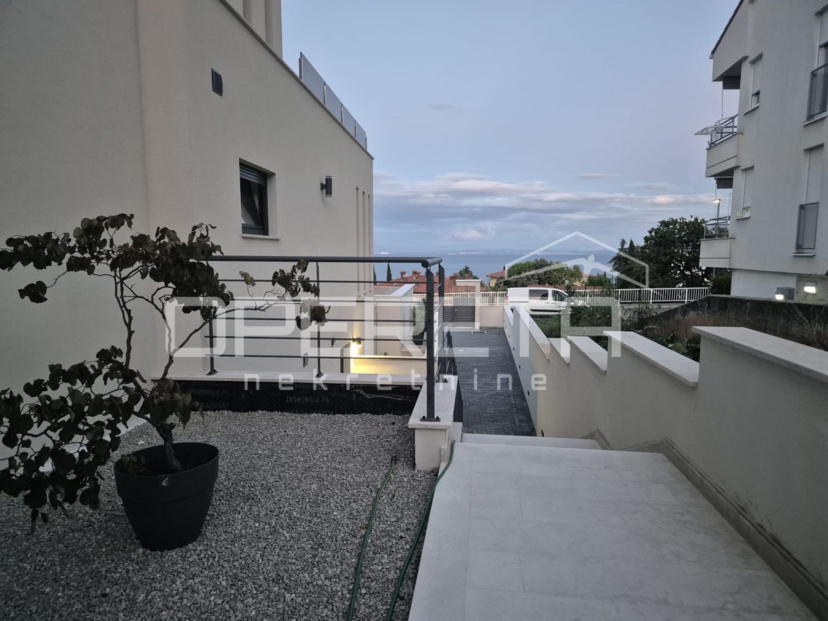 Apartment Zu verkaufen - PRIMORSKO-GORANSKA LOVRAN