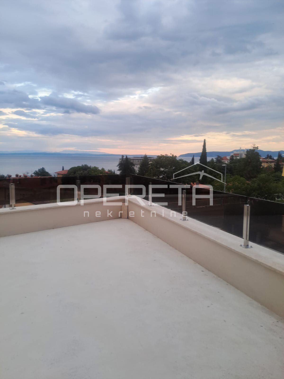 Apartment Zu verkaufen - PRIMORSKO-GORANSKA LOVRAN