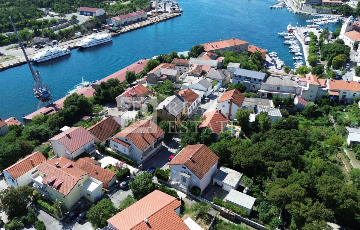Dom Na predaj - PRIMORSKO-GORANSKA KRALJEVICA